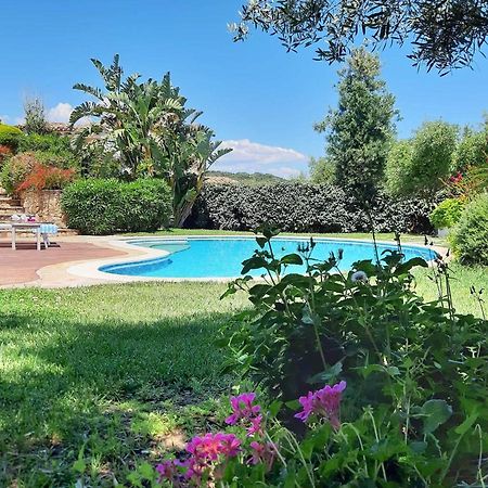 Villa Bougainvillea Con Piscina E Giardino Privato A Pochi Passi Dal Mare Castiadas Exterior photo