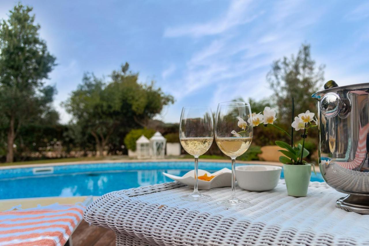 Villa Bougainvillea Con Piscina E Giardino Privato A Pochi Passi Dal Mare Castiadas Exterior photo