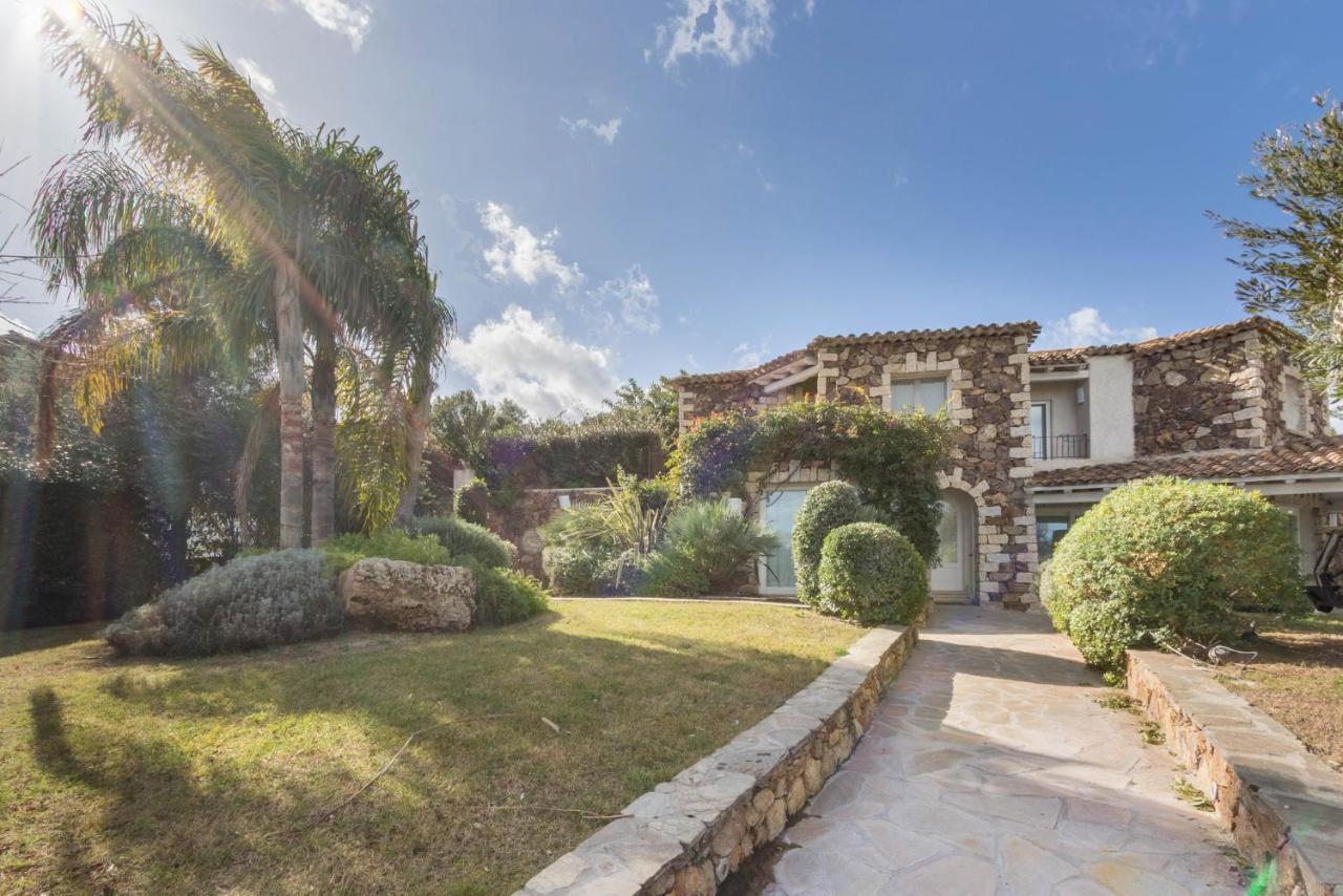 Villa Bougainvillea Con Piscina E Giardino Privato A Pochi Passi Dal Mare Castiadas Exterior photo