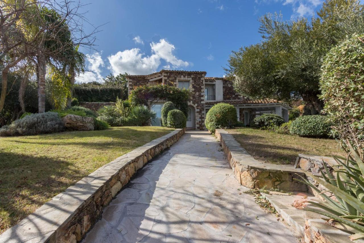 Villa Bougainvillea Con Piscina E Giardino Privato A Pochi Passi Dal Mare Castiadas Exterior photo